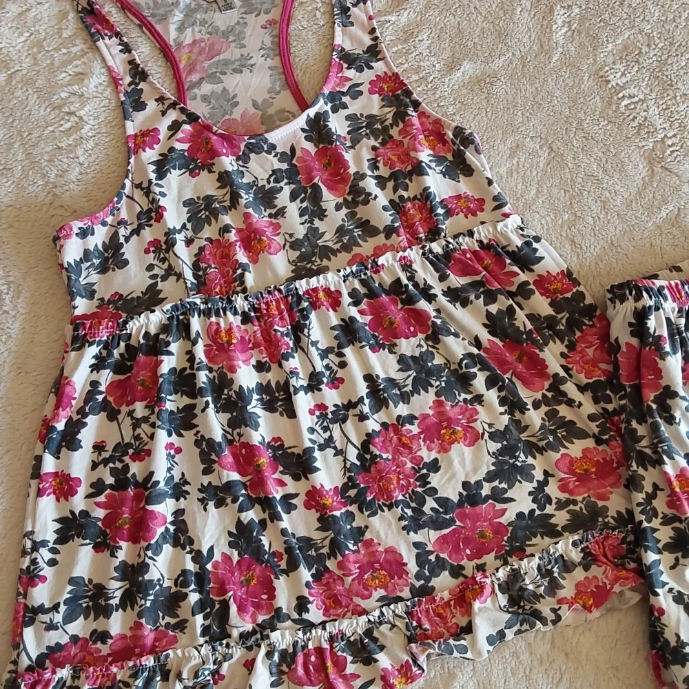 🌺 Like New Kathryn Floral Print Sleepwear Set - Picture 7 of 11